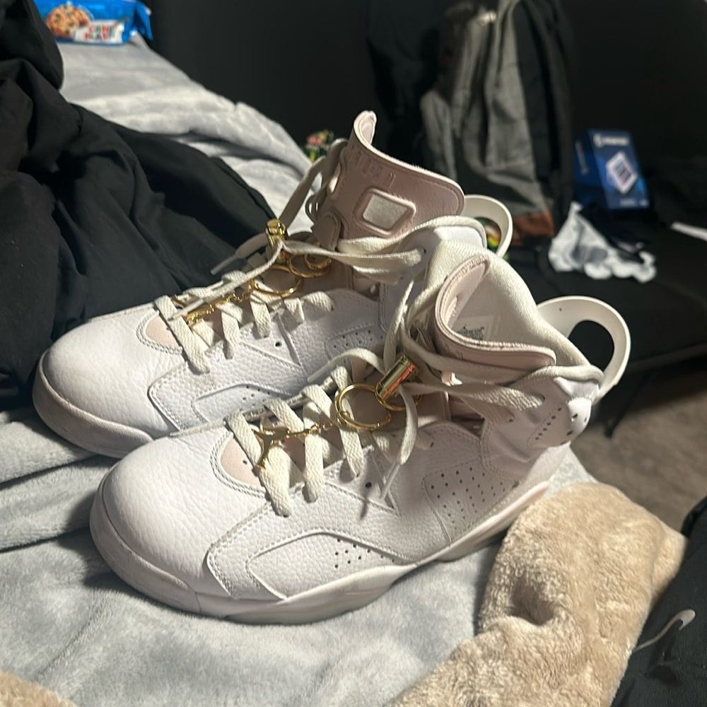 worn a few times size 10.5